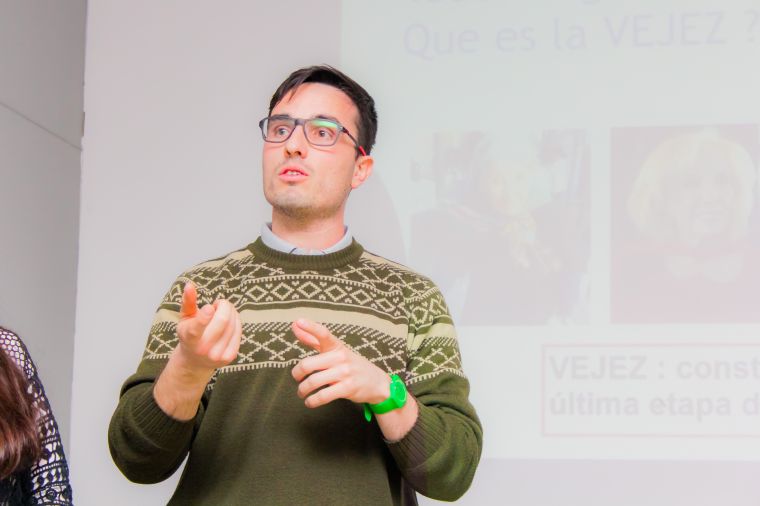 Jornada de Capacitación en Cuidado de Personas Mayores