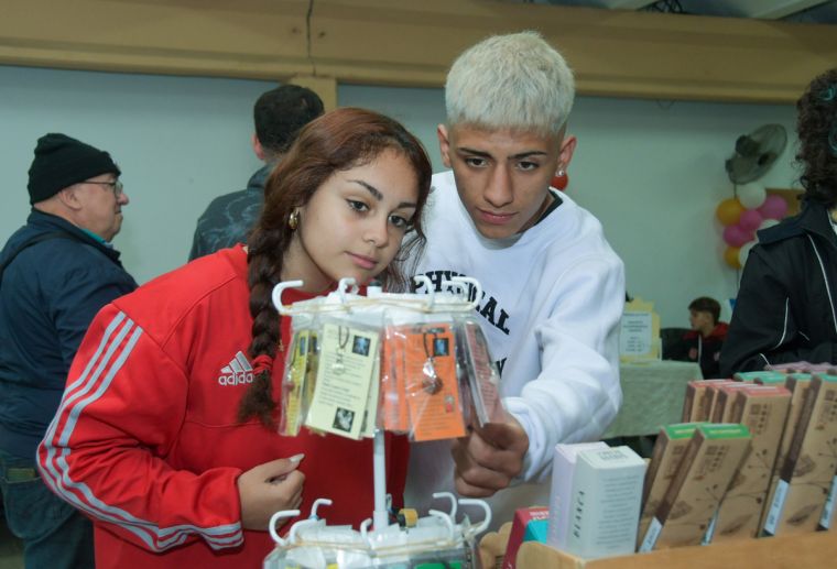 Feria de artesanos y emprendedores en Monte Cristo