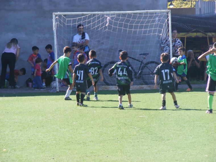 Las Pulgas de Monte Cristo anfitriones de la primera fecha Lecefi de fútbol mixto