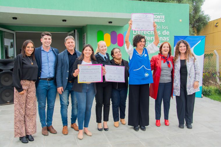 Se inauguro un nuevo Punto Mujer en Monte Cristo