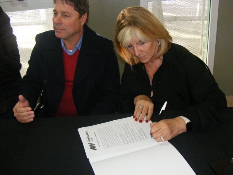 Firma de convenio para la coordinación local de educación