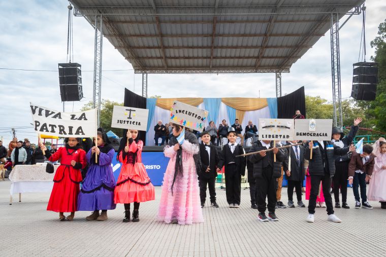 Monte Cristo celebró el Día de la Patria