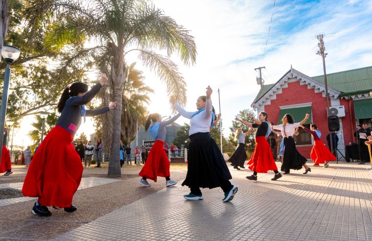 Monte Cristo Inicia la Semana Sanmartiniana con un Emotivo Homenaje