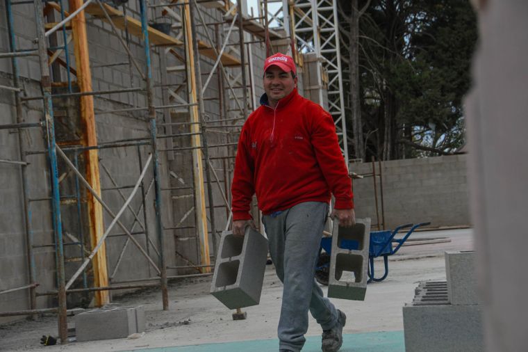 Se retomó la construcción del Salón de Usos Múltiples del Polideportivo