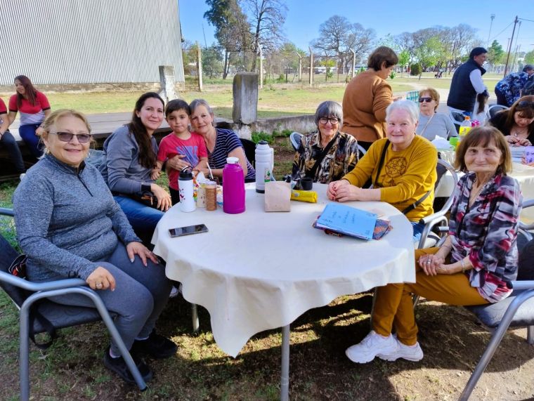 La Oficina de Personas Mayores realizó una muestra llena de creatividad