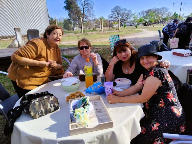 La Oficina de Personas Mayores realizó una muestra llena de creatividad