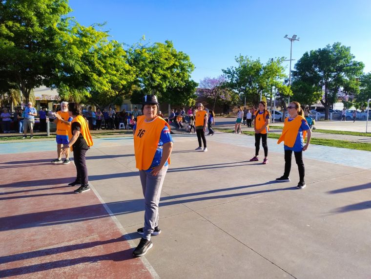 Una gran jornada de exposición de talleres de la Oficina de Personas Mayores