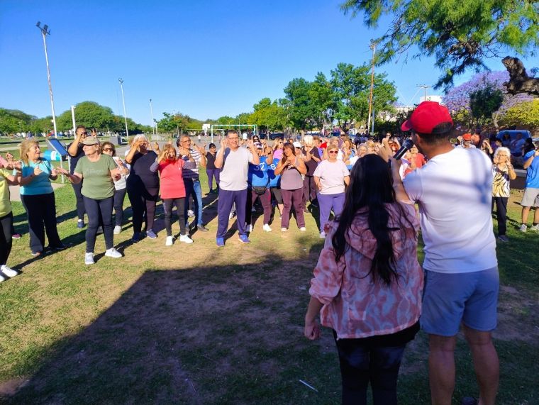 Una gran jornada de exposición de talleres de la Oficina de Personas Mayores