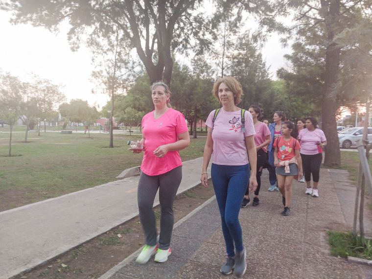 Caminatas en Monte Cristo en el mes de la lucha contra el cáncer de mama