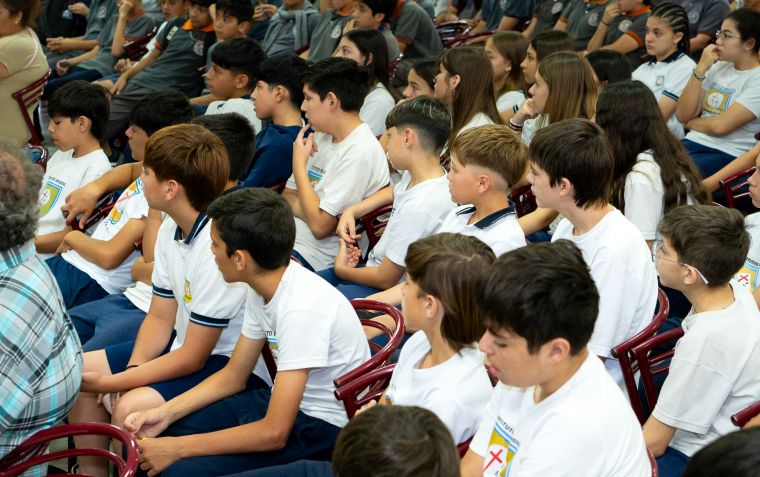 Una emotiva charla llena de empatía y conciencia para los jóvenes de Monte Cristo