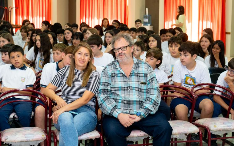 Una emotiva charla llena de empatía y conciencia para los jóvenes de Monte Cristo