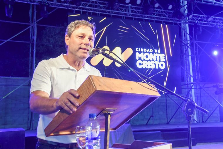 Monte Cristo premió a sus deportistas