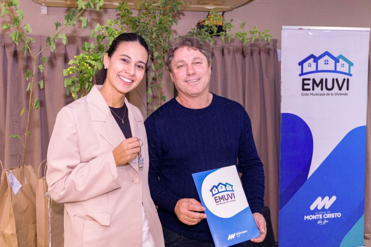 Entrega de nuevas viviendas: más de 50 familias cumplieron su sueño de la casa propia