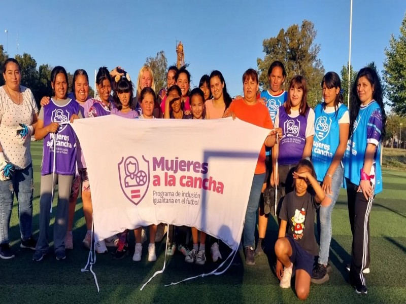 Una jornada a puro deporte en “La Copa Rosa: Goles por la vida”