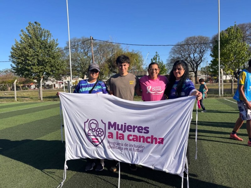 Una jornada a puro deporte en “La Copa Rosa: Goles por la vida”