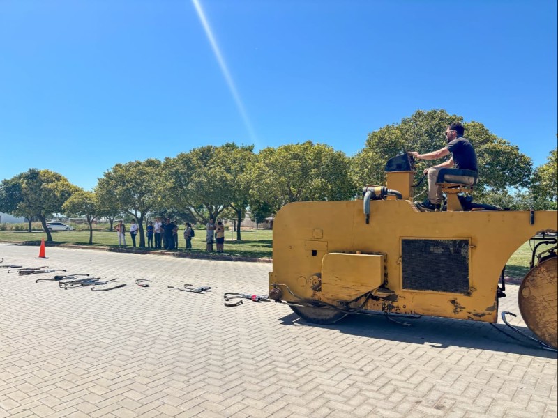 La Municipalidad realizó la destrucción de más de 50 caños de escape