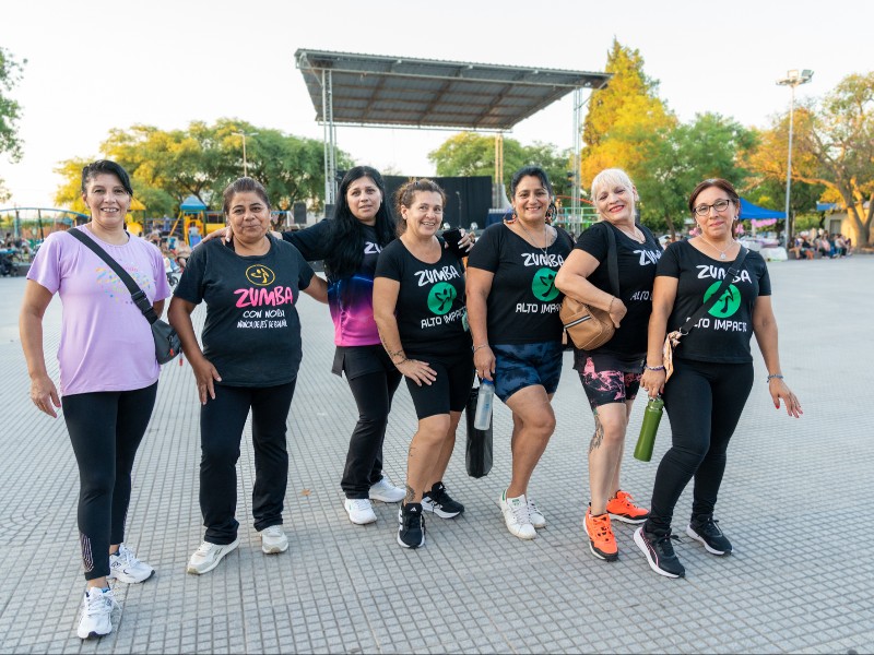 Monte Cristo celebró el Día de la Mujer con una tarde de feria, música y reconocimientos